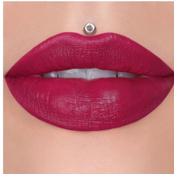 MAJOR ATTITUDE New in Box Jeffree Star Velvet Trap Lipstick Perfect Berry - Picture 1 of 8